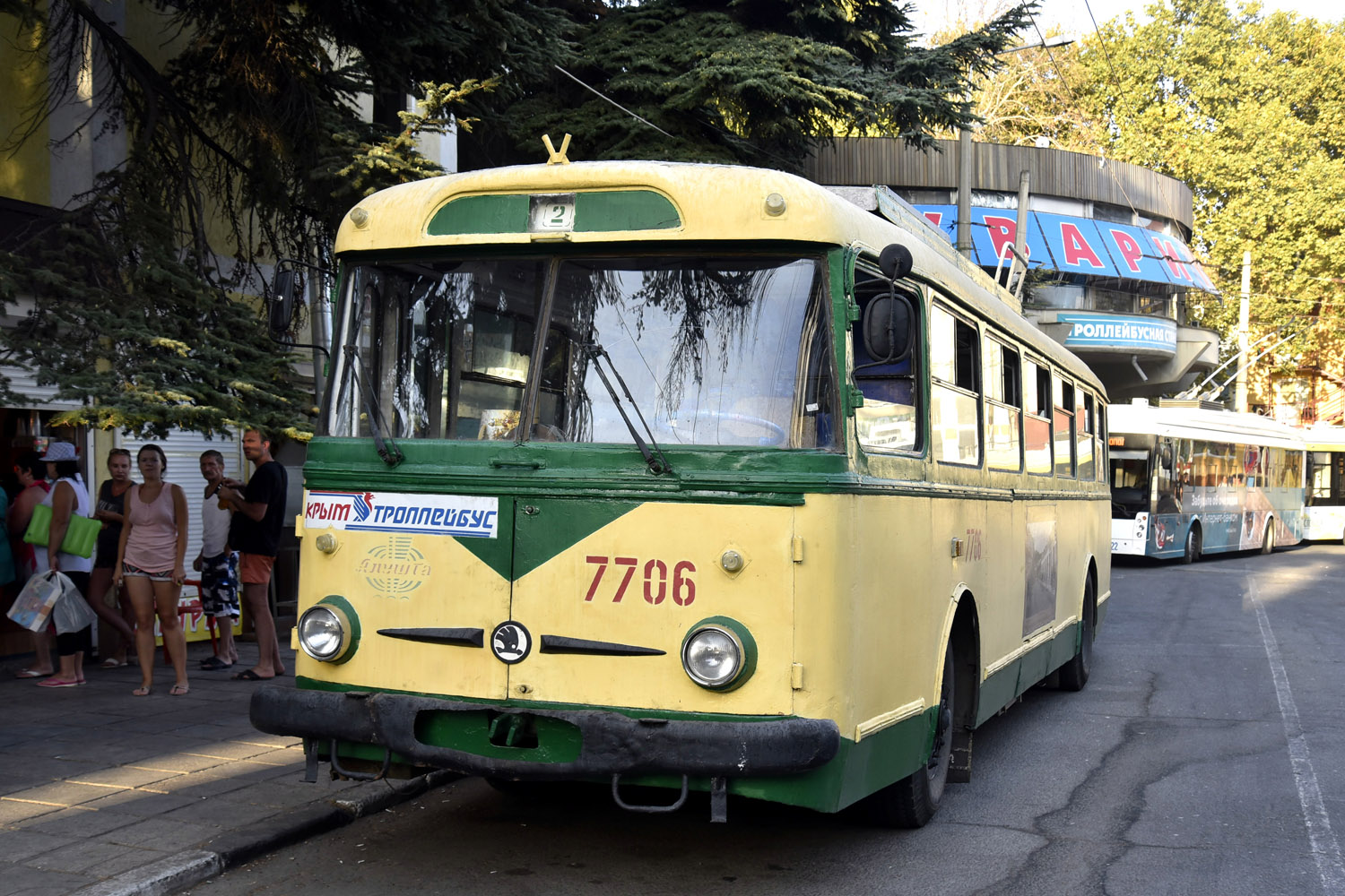 Crimean trolleybus, Škoda 9TrH27 # 7706