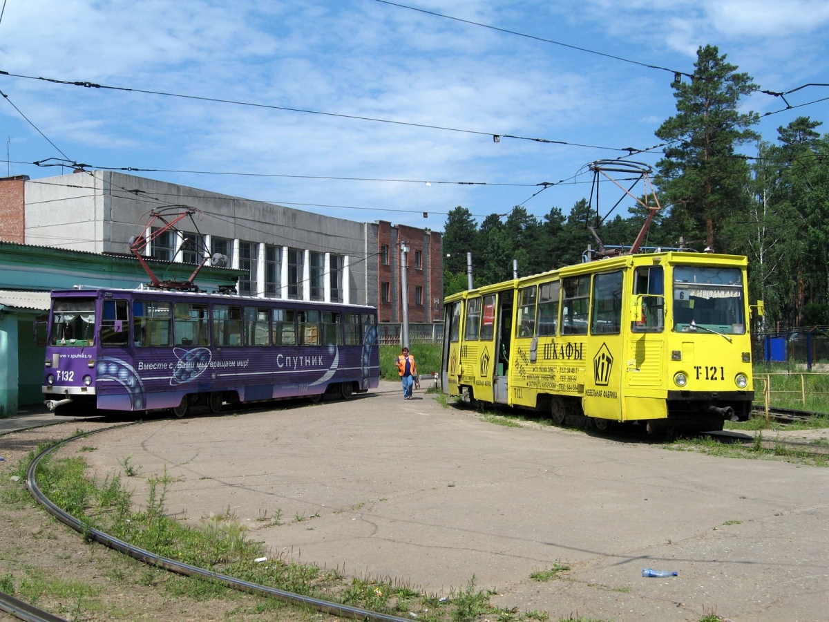 Ангарск, 71-605 (КТМ-5М3) № 132; Ангарск, 71-605 (КТМ-5М3) № 121