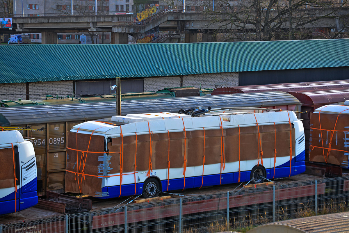Рига, Škoda 24Tr Irisbus Citelis № 18110; Рига — Транспортировка ПС