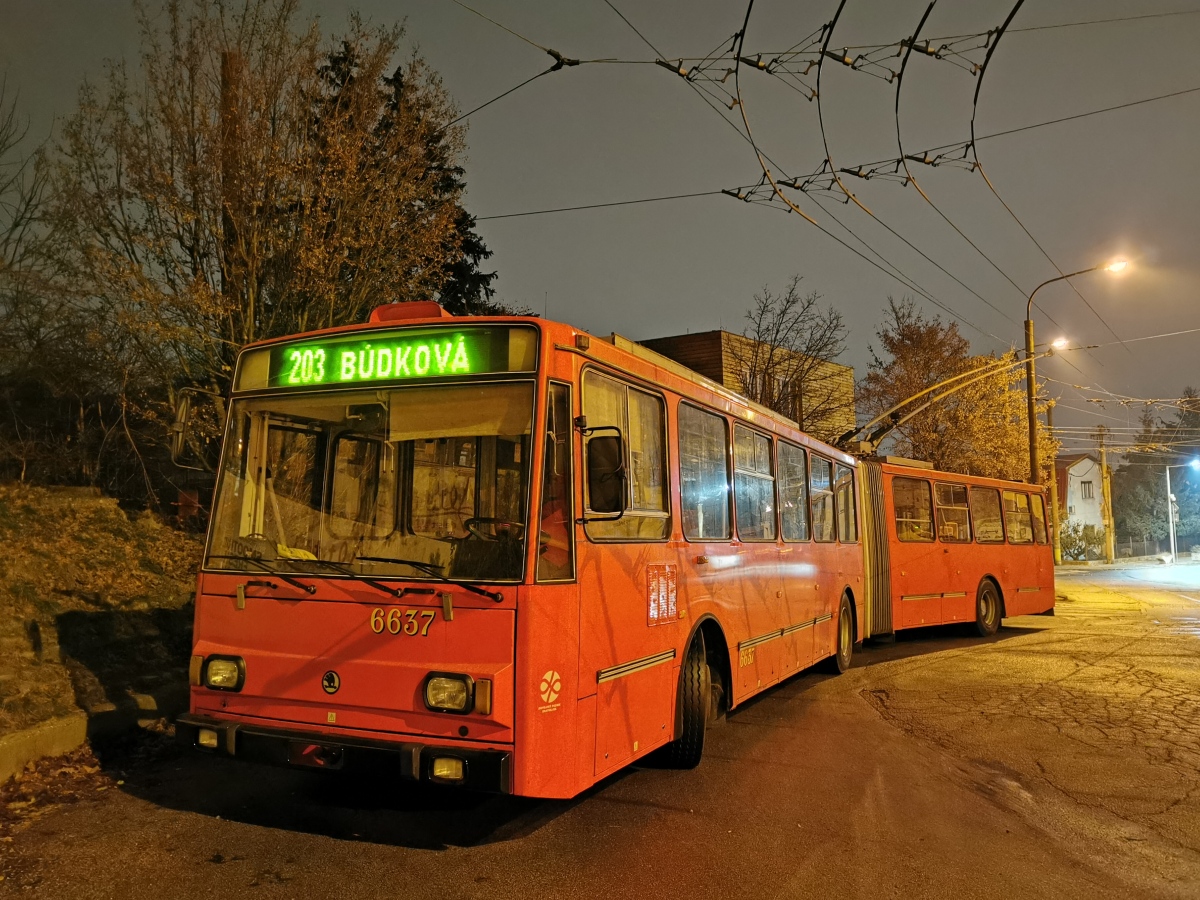 Братислава, Škoda 15Tr13/6M № 6637