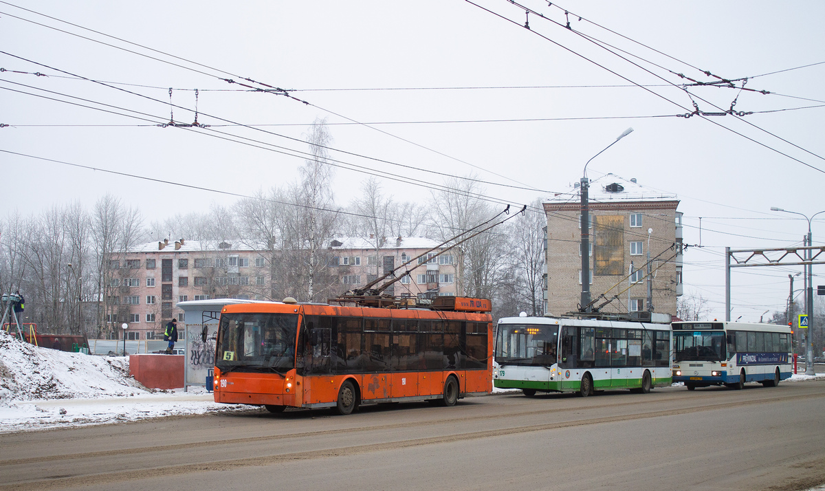 Березники, Тролза-5265.00 «Мегаполис» № 190; Березники, Тролза-5265.00 «Мегаполис» № 179