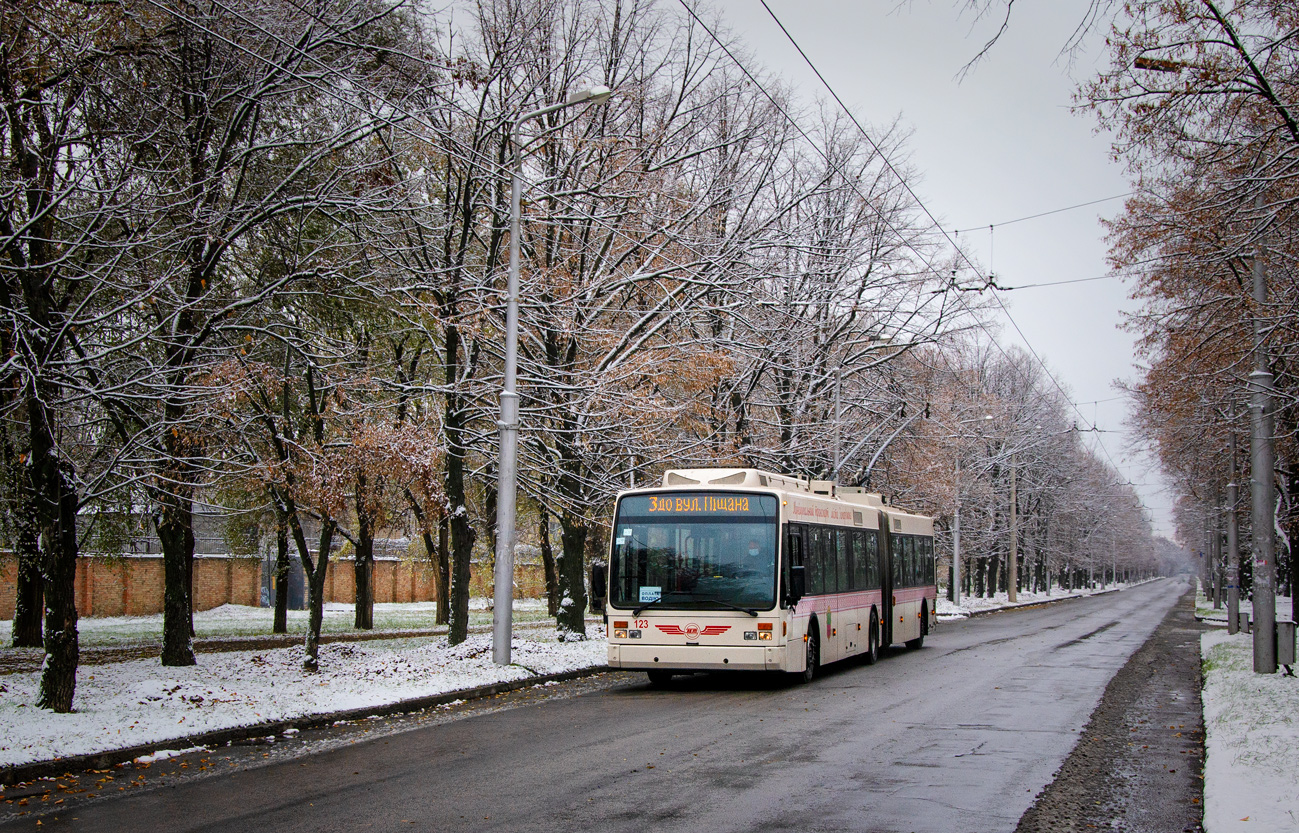 Запорожье, Van Hool AG 300T № 123