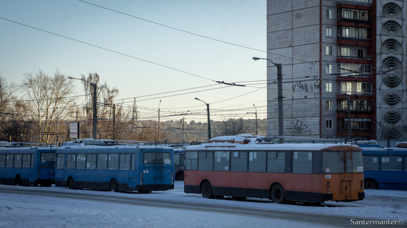 Tomsk, LiAZ-5280 (VZTM) Nr 362; Tomsk, AKSM 101A Nr 341