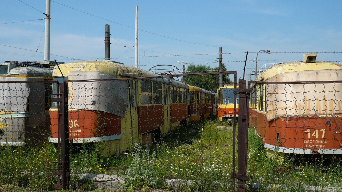 Vinnytsja, Gotha T57 # 104; Vinnytsja, Tatra T4SU # 136; Vinnytsja, Tatra KT4SU # 201; Vinnytsja, Tatra T4SU # 147; Vinnytsja — Miscellaneous photos