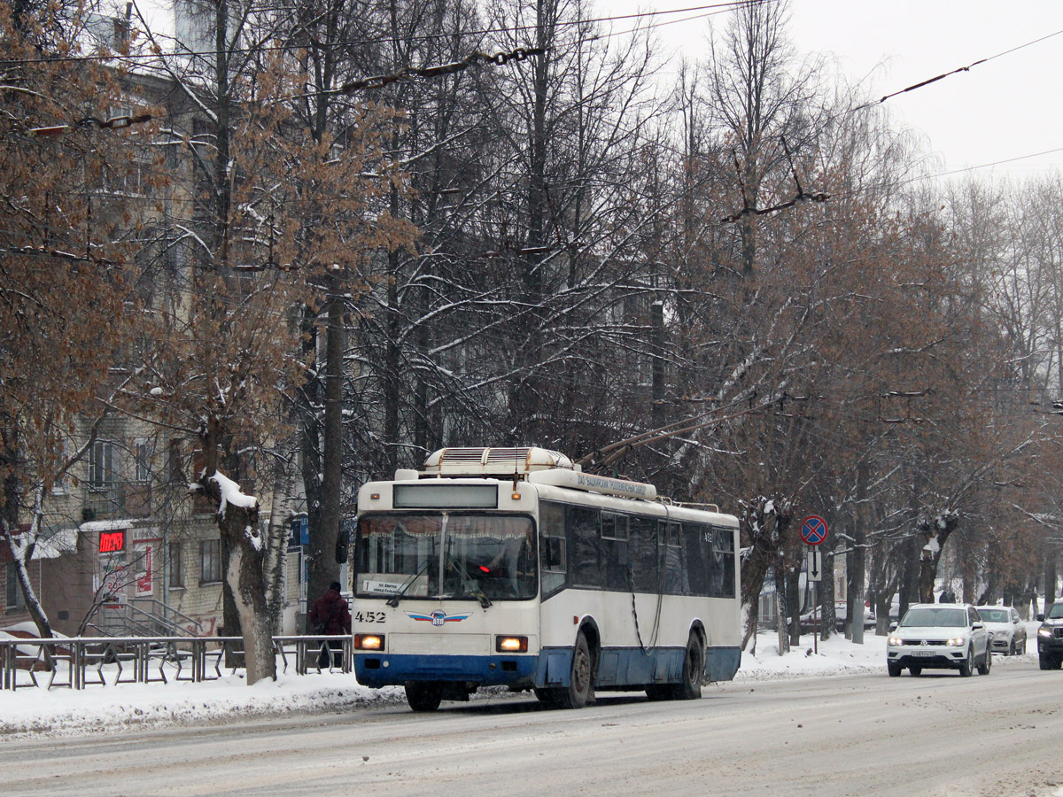 Киров, БТЗ-52764Р № 452