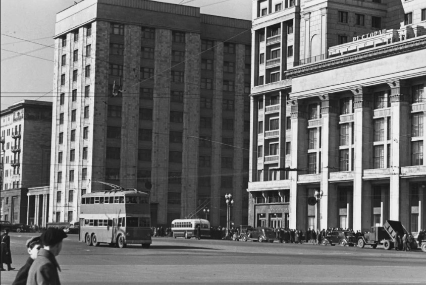 Москва, ЯТБ-3 № 1010; Москва — Исторические фотографии — Двухэтажные троллейбусы (1937-1953)