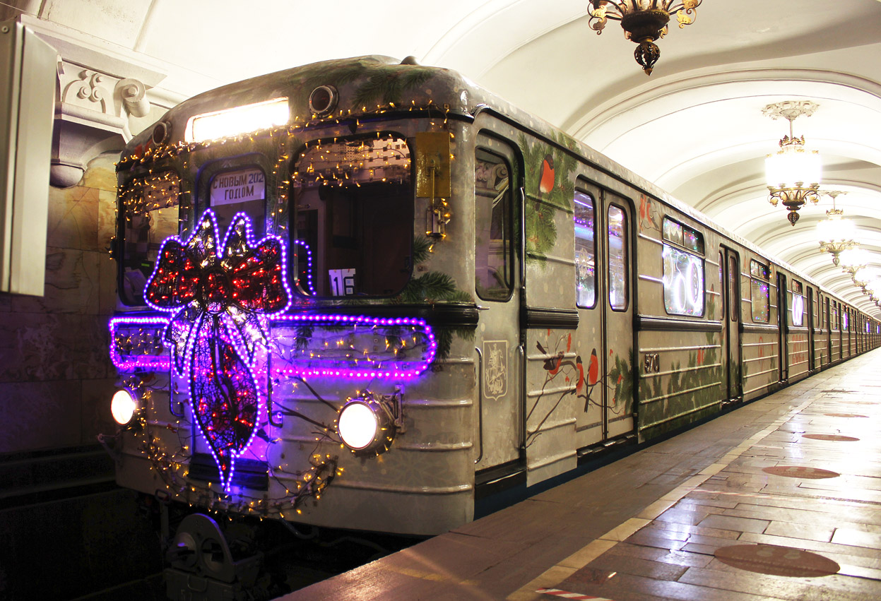 Новогодний поезд в москве