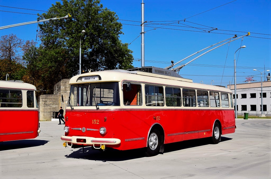 Братислава, Škoda 9TrH25 № 152