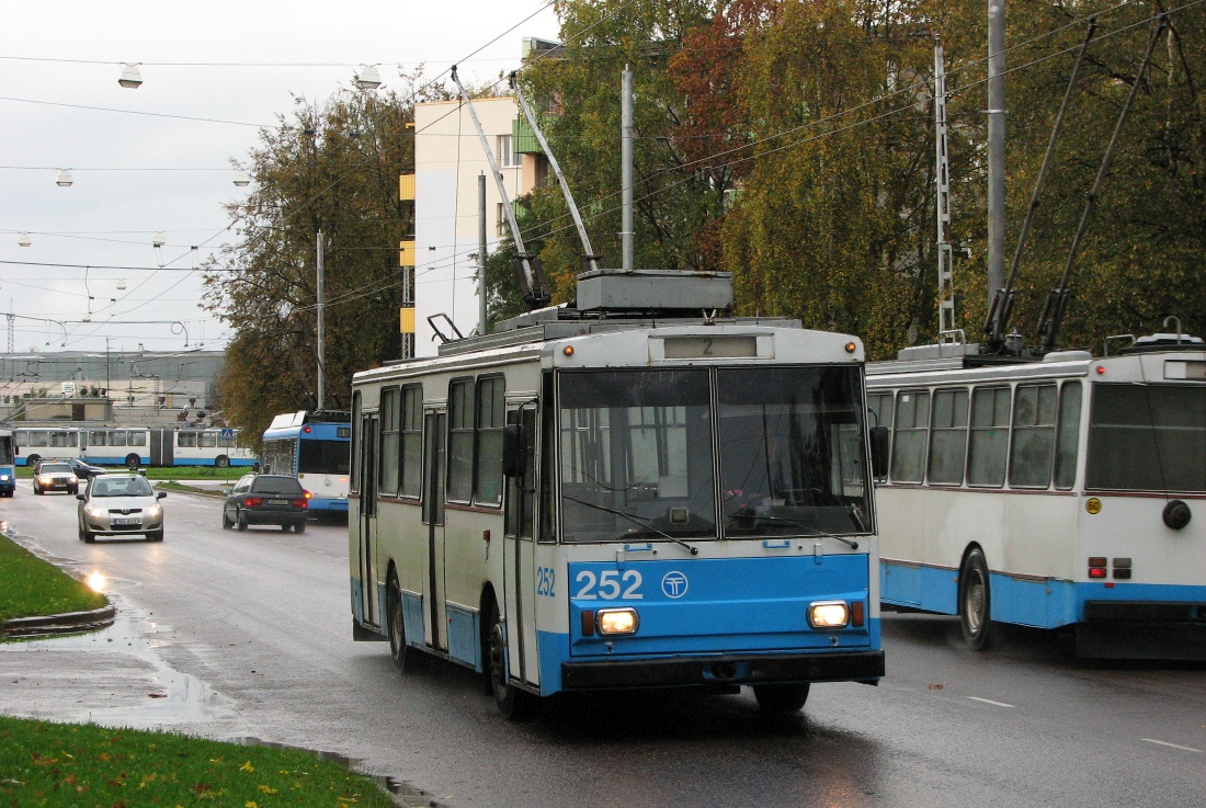 Таллин, Škoda 14Tr02 № 252