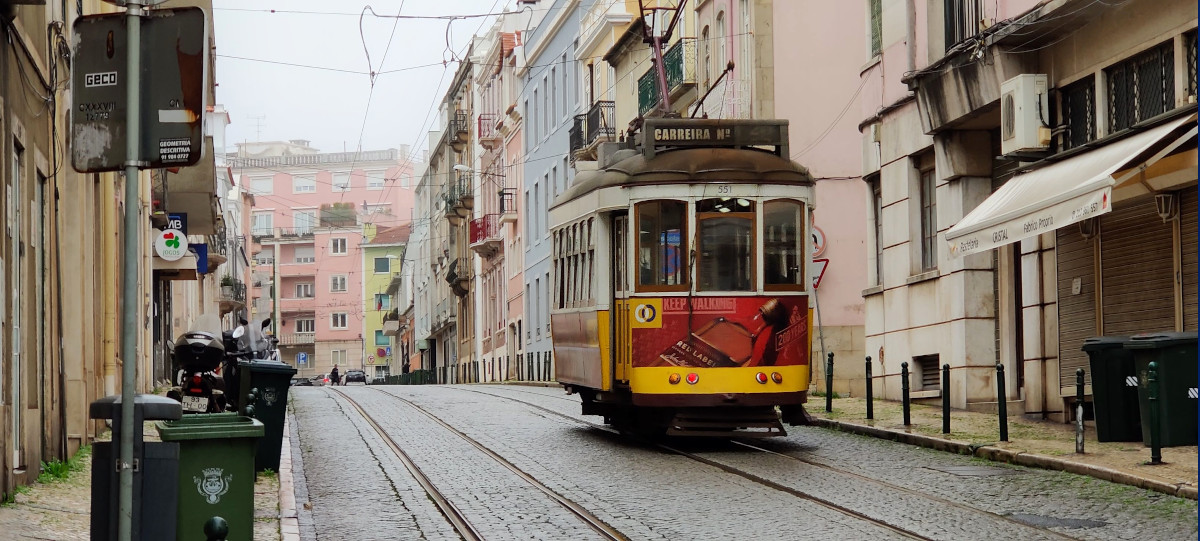 Lisbon, Carris 2-axle motorcar (Remodelado) № 551