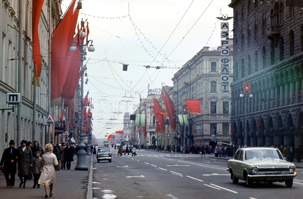 Szentpétervár — Historic Photos of Trolleybus Infrastructure