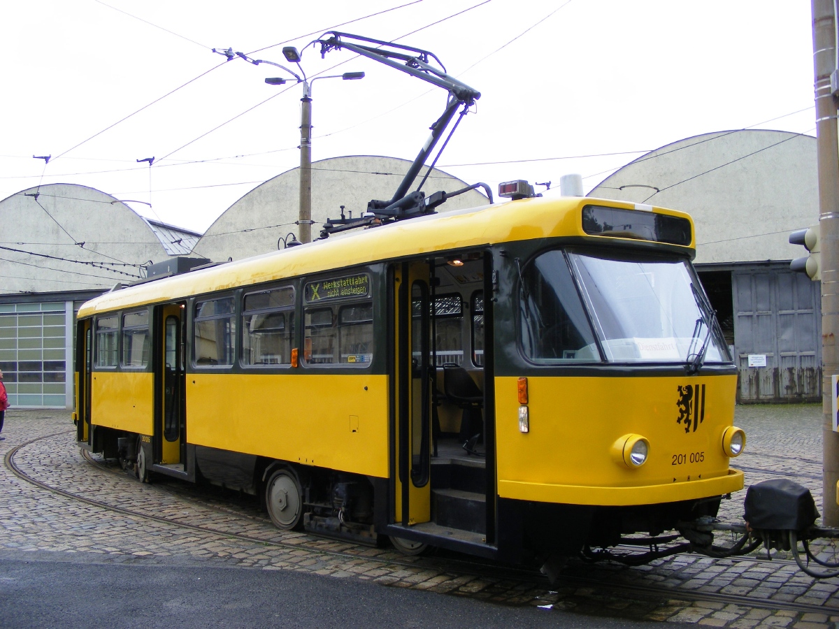 Дрезден, Tatra T4D-MS № 201 005; Дрезден — Трамвайное депо Толькевиц (закрытые 2003)