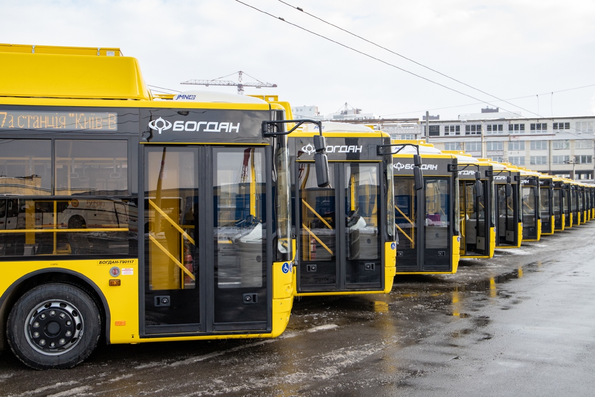 Kijiva — Presentations of new cars; Kijiva — Trolleybus depots: 1. New yard at Maksymovycha str.