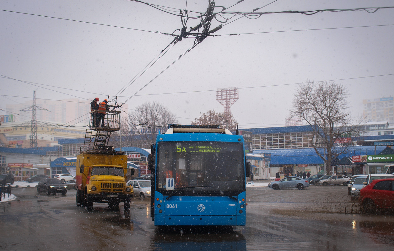 Saratov, Trolza-5265.00 “Megapolis” № 8061; Saratov — Accidents