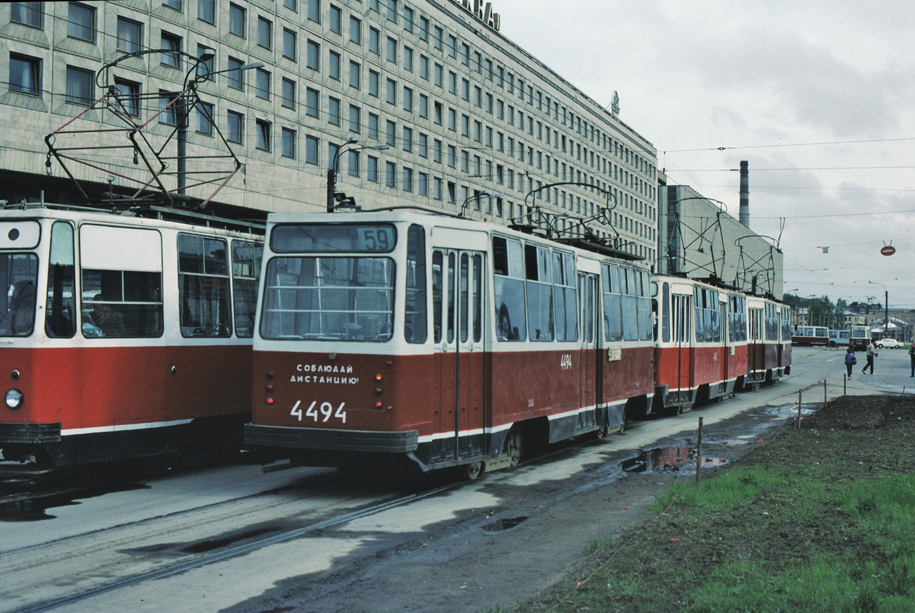 Санкт-Петербург, ЛМ-68М № 4494