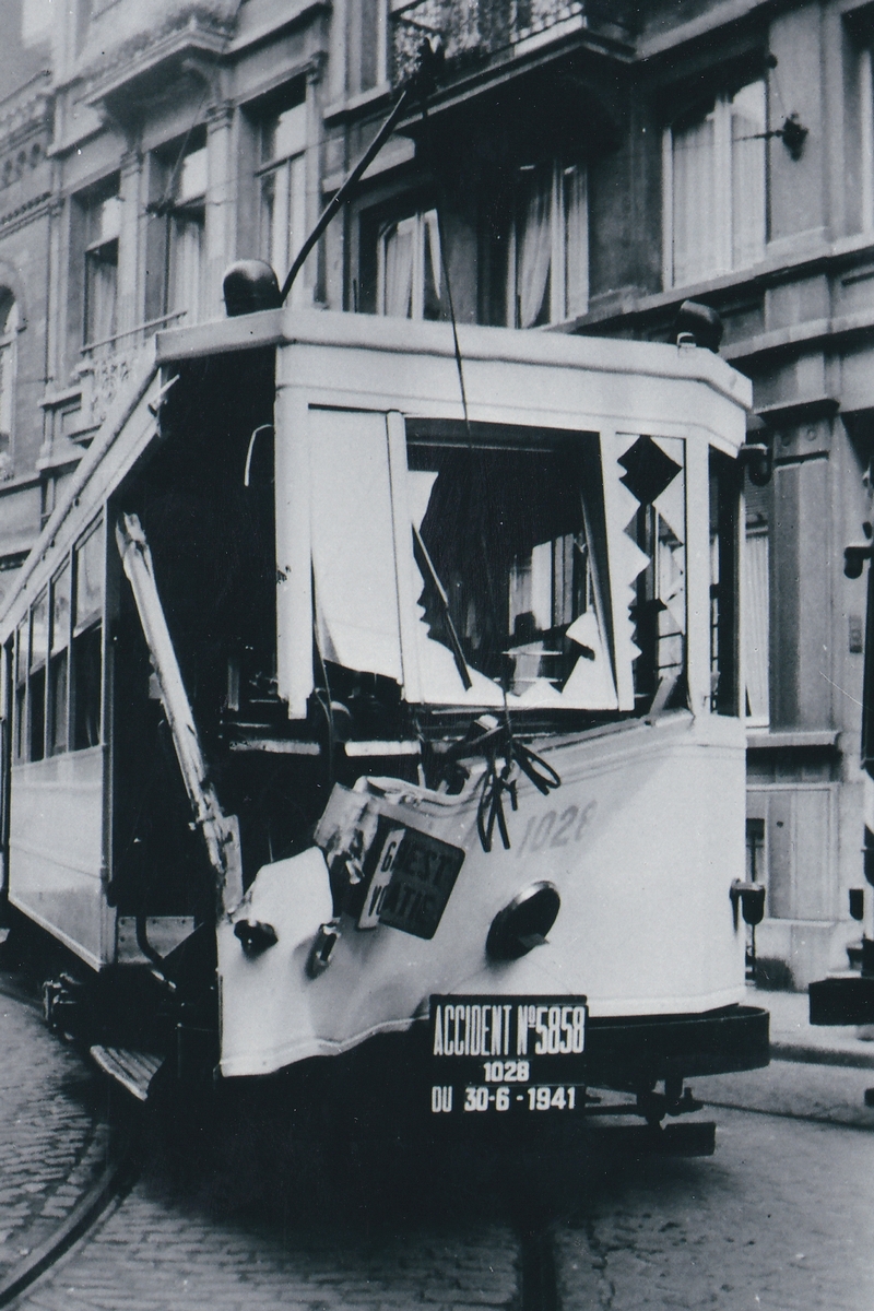 Брюссель, T. B. Standard моторный № 1028; Брюссель — Инциденты / аварии; Брюссель — Старые фотографии MIVB / STIB