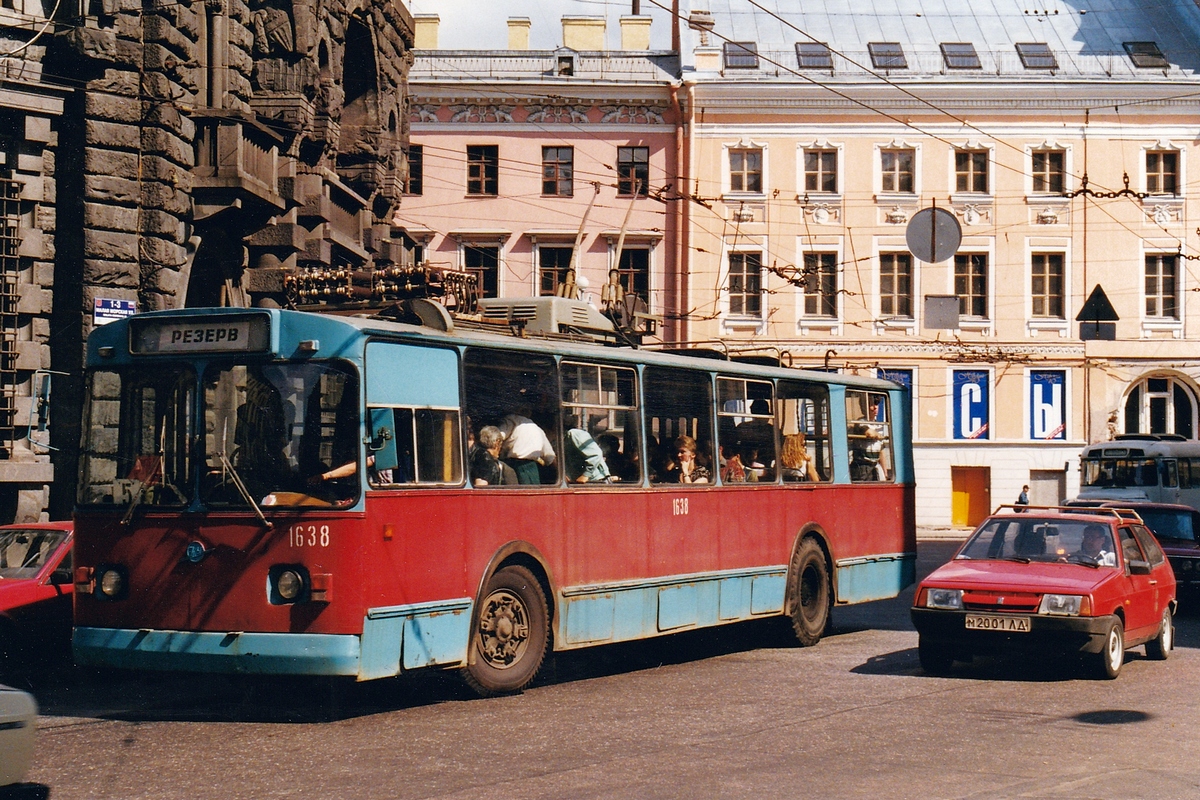 Sankt Peterburgas, ZiU-682V nr. 1638