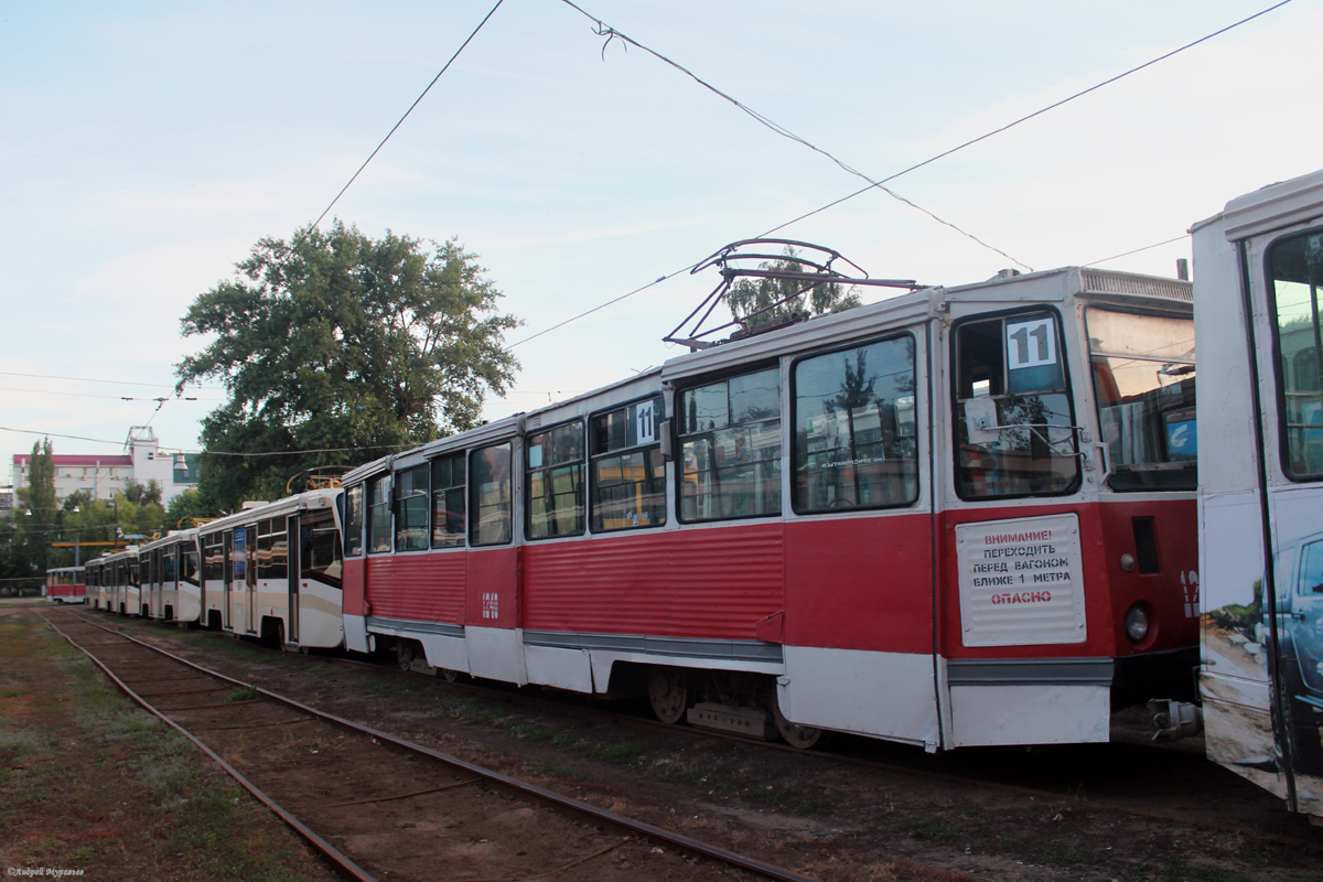 Saratow, 71-605 (KTM-5M3) Nr. 1240