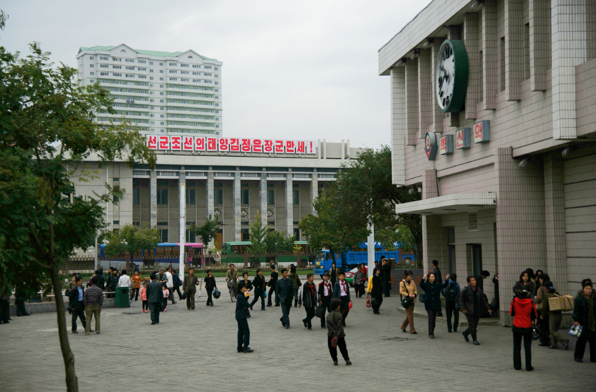 Пхеньян — линия 2 — станция Хёксин (Новаторская)