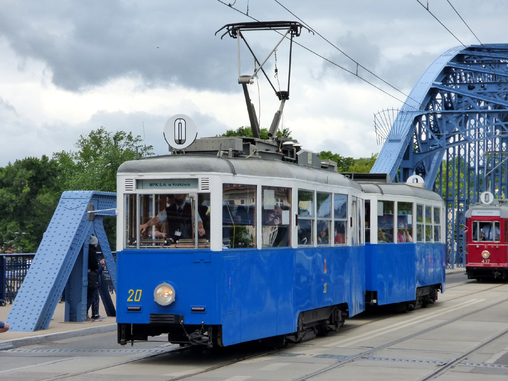 Krakau, Konstal N Nr. 20; Krakau — Parade of historic "N" type trams