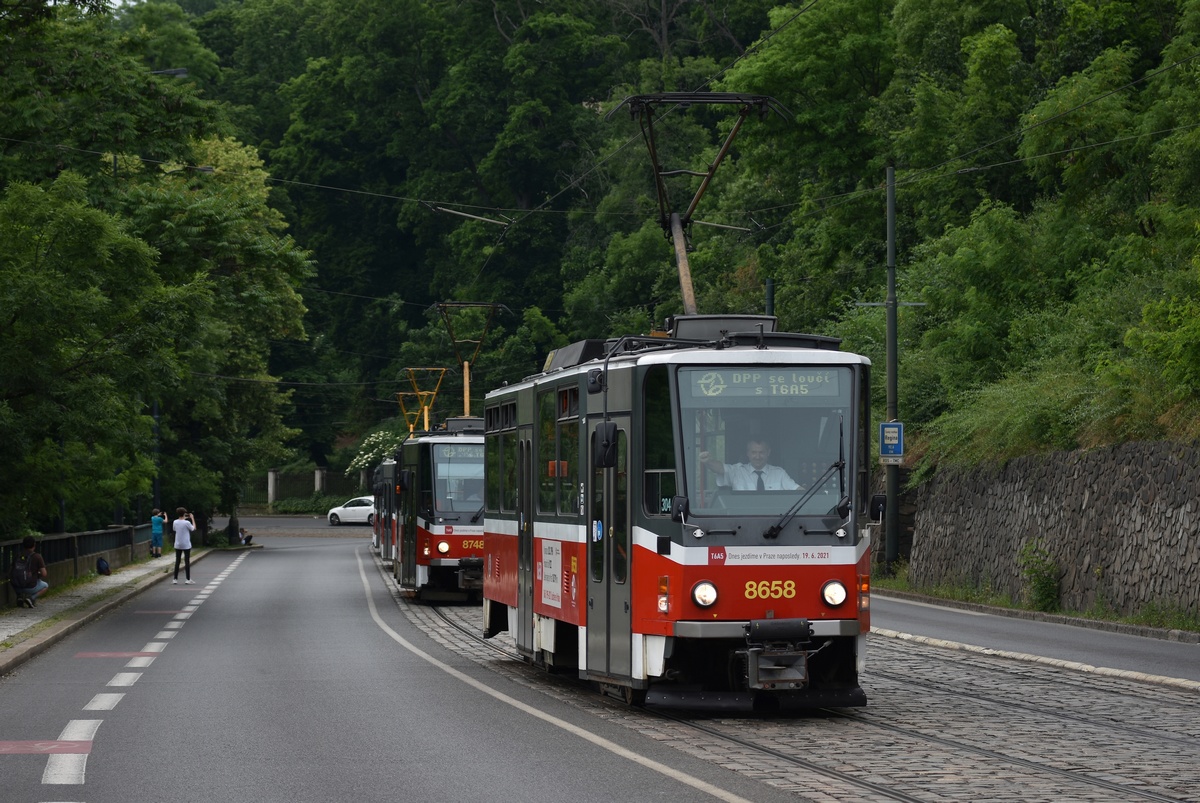 Прага, Tatra T6A5 № 8658