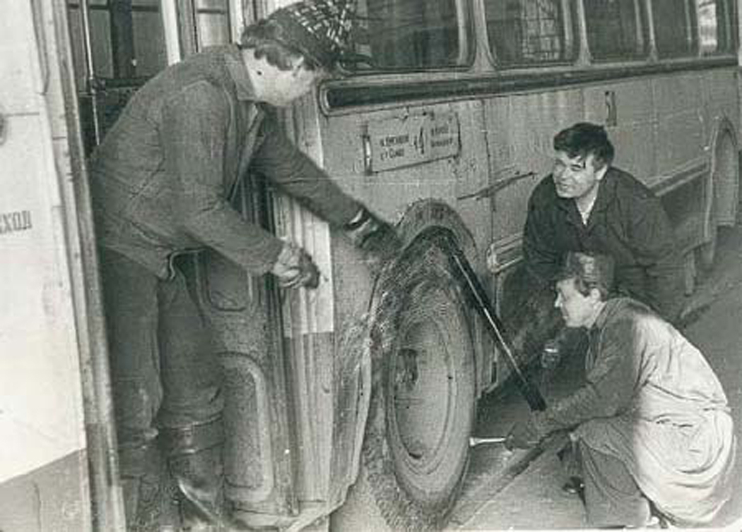 Petroskoi, ZiU-5G № 58; Petroskoi — Electric transport workers; Petroskoi — Old photos