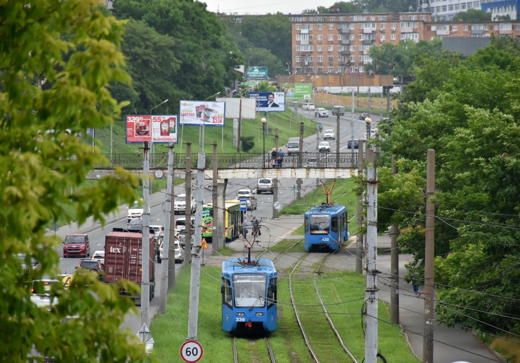 Vladivostok, 71-619KS № 339; Vladivostok, 71-619K № 338