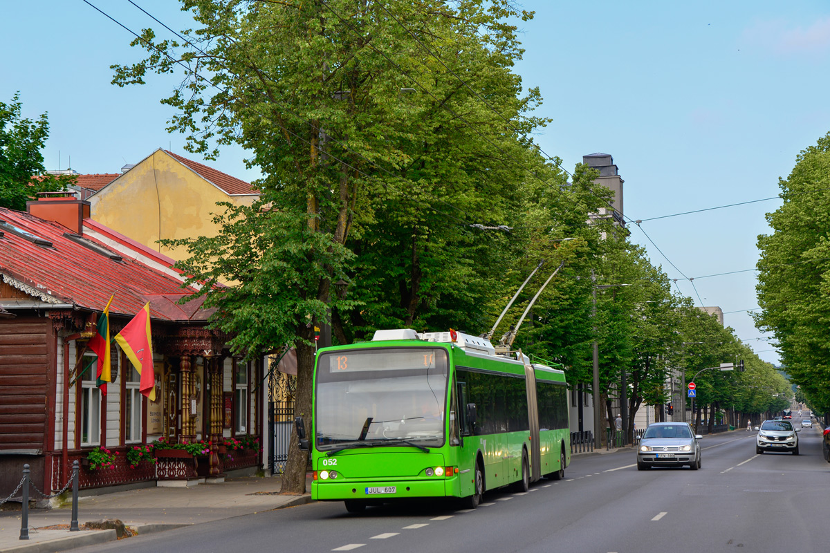 Каунас, Berkhof Premier AT18 № 052