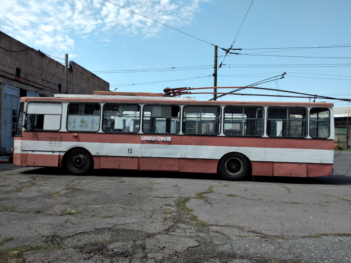 Ереван, Škoda 14Tr02/6 № 13