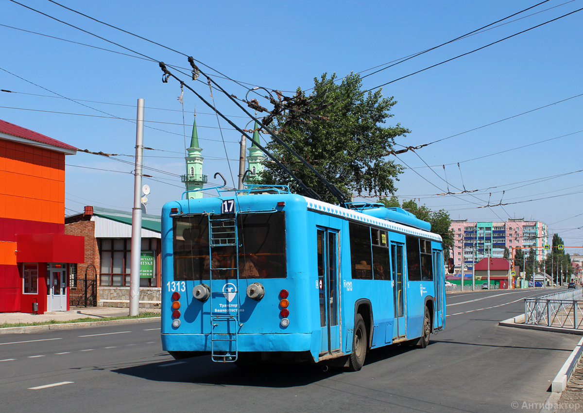Троллейбус 17 маршрут остановки. БТЗ-52761р. БТЗ 52761. БТЗ-52761 троллейбус. Стерлитамак троллейбус БТЗ 52761а.