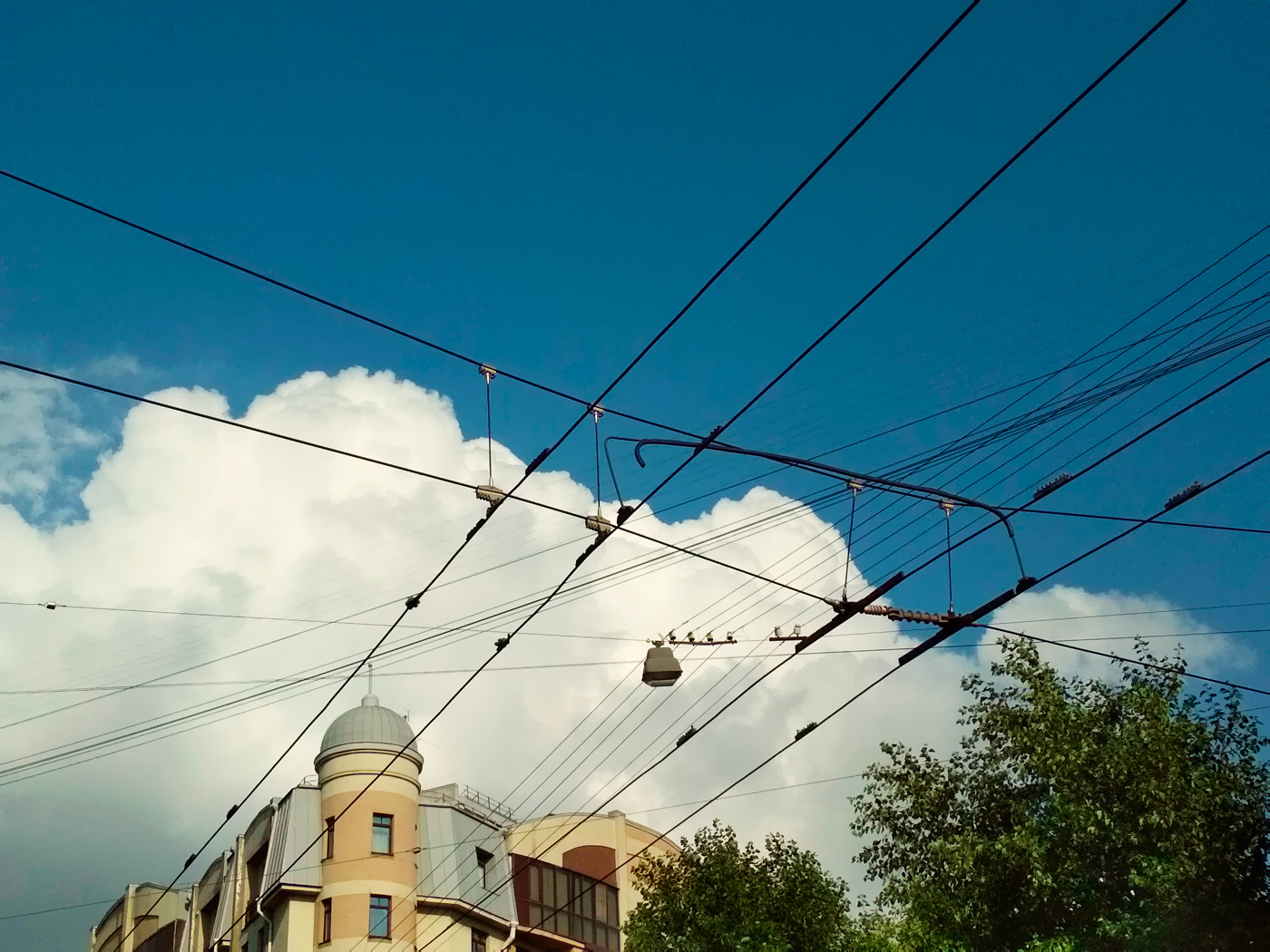 Sankt Petersburg — Overhead wiring and energy facilities