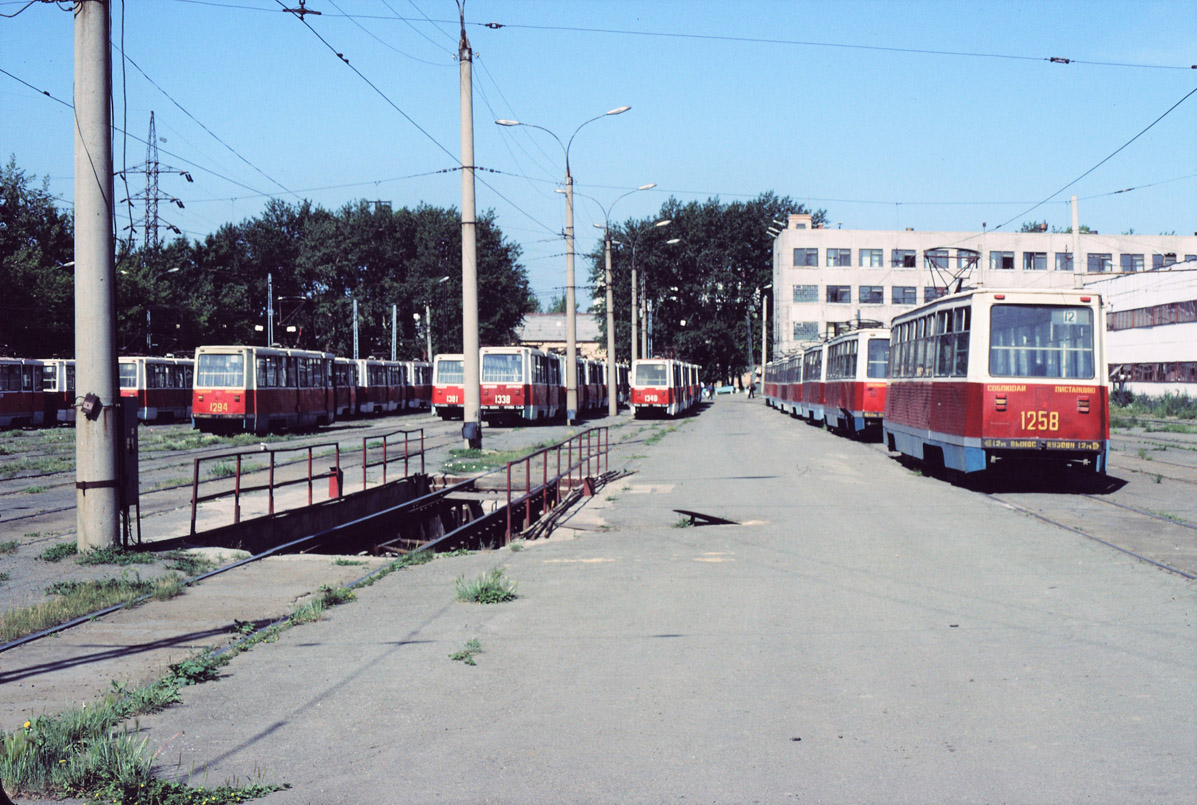 车里亚宾斯克, 71-605 (KTM-5M3) # 1294; 车里亚宾斯克, 71-605 (KTM-5M3) # 1381; 车里亚宾斯克, 71-605 (KTM-5M3) # 1338; 车里亚宾斯克, 71-605 (KTM-5M3) # 1340; 车里亚宾斯克, 71-605A # 1258