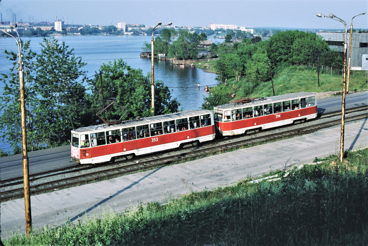 Nizhniy Tagil, 71-605 (KTM-5M3) № 353; Nizhniy Tagil, 71-605 (KTM-5M3) № 354