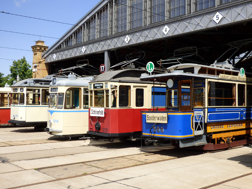 Лейпциг, Двухосный моторный Leipzig № 500; Лейпциг, Трёхосный моторный Falkenried № 1378