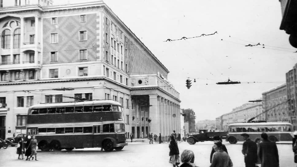 Москва — Исторические фотографии — Двухэтажные троллейбусы (1937-1953)