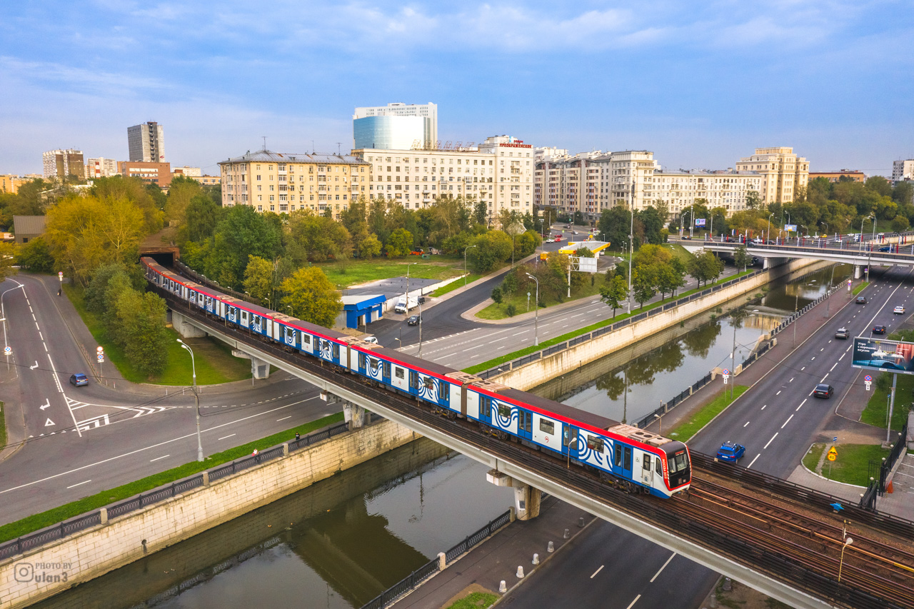 Moscow, 81-766.4 “Moskva 2019” № 66647; Moscow, 81-767.4 "Moskva 2019" № 67310; Moscow, 81-766.4 “Moskva 2019” № 66646; Moscow, 81-765.4 “Moskva 2019” № 65337; Moscow — Metro — [1] Sokolnicheskaya Line; Moscow — Metro — Vehicles — Type 81-765/766/767 «Moskva» and modifications