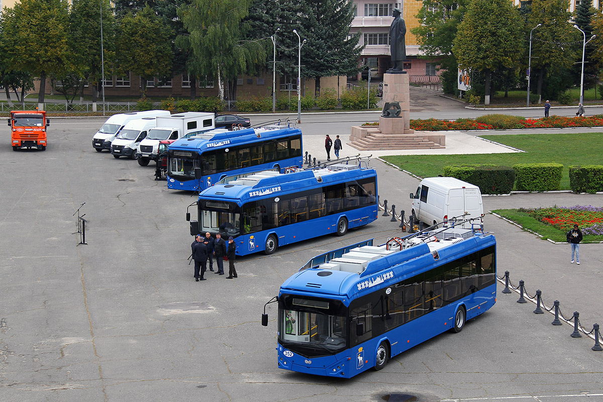 Йошкар-Ола, БКМ 321 № 352; Йошкар-Ола — Официальная презентация новых троллейбусов БКМ-321 Главе Республики Марий Эл и передача ключей от них