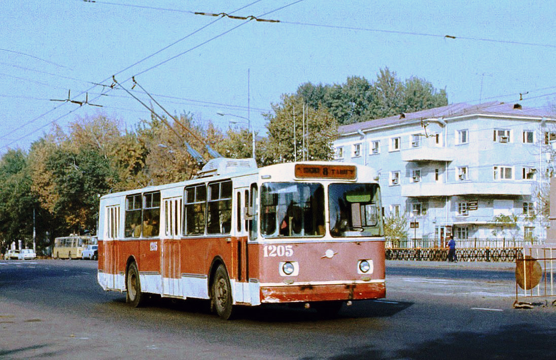 Ташкент, ЗиУ-682В № 1205