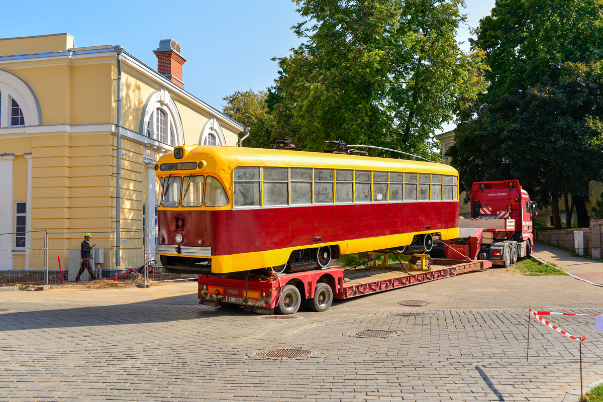 Daugavpils — Transportation of 060 to the museum
