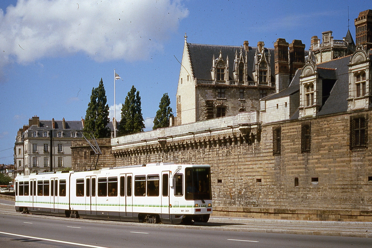 Нант, Alstom TFS1 № 301