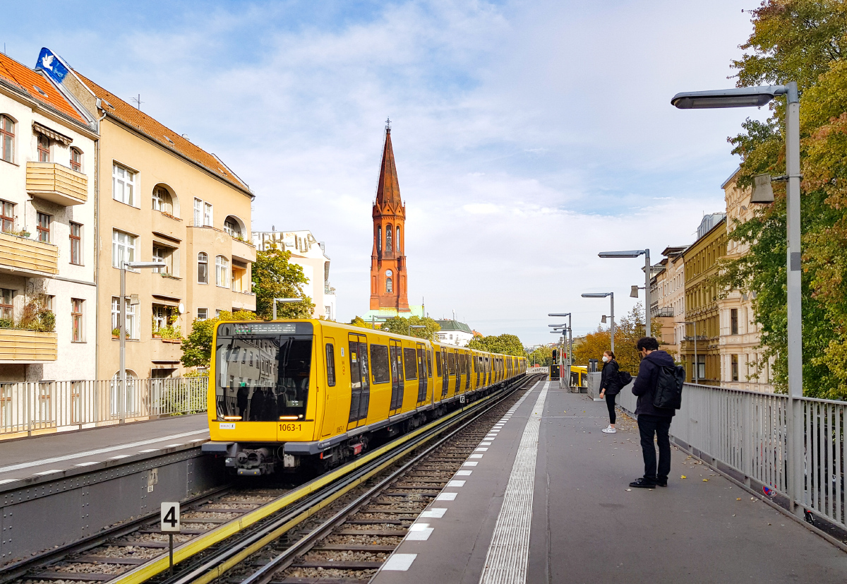 Берлин, BVG IK  18 № 1063