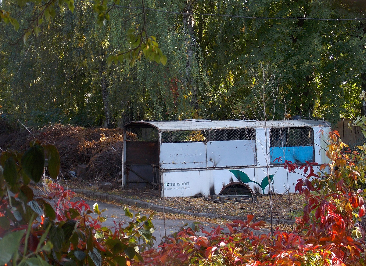 Луцк, ЗиУ-682В-012 [В0А] № 160; Луцк — Бытовки, сараи и прочее из списанных ТС