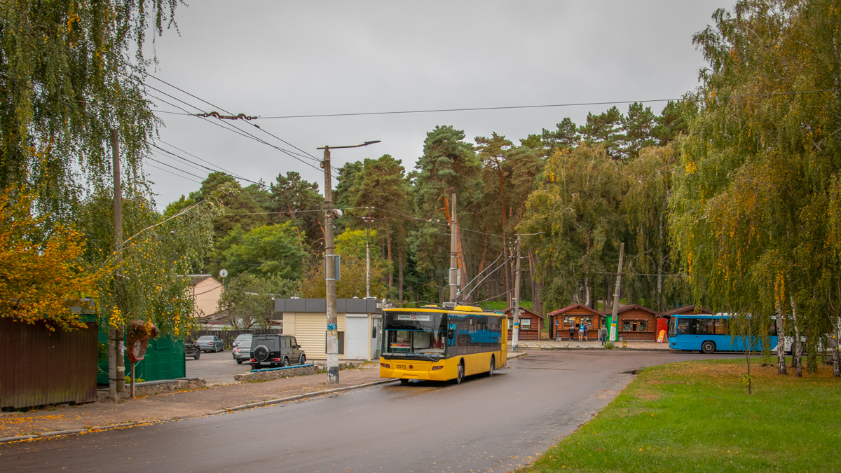 Zhytomyr, LAZ E183D1 № 2073; Zhytomyr — Terminus stations