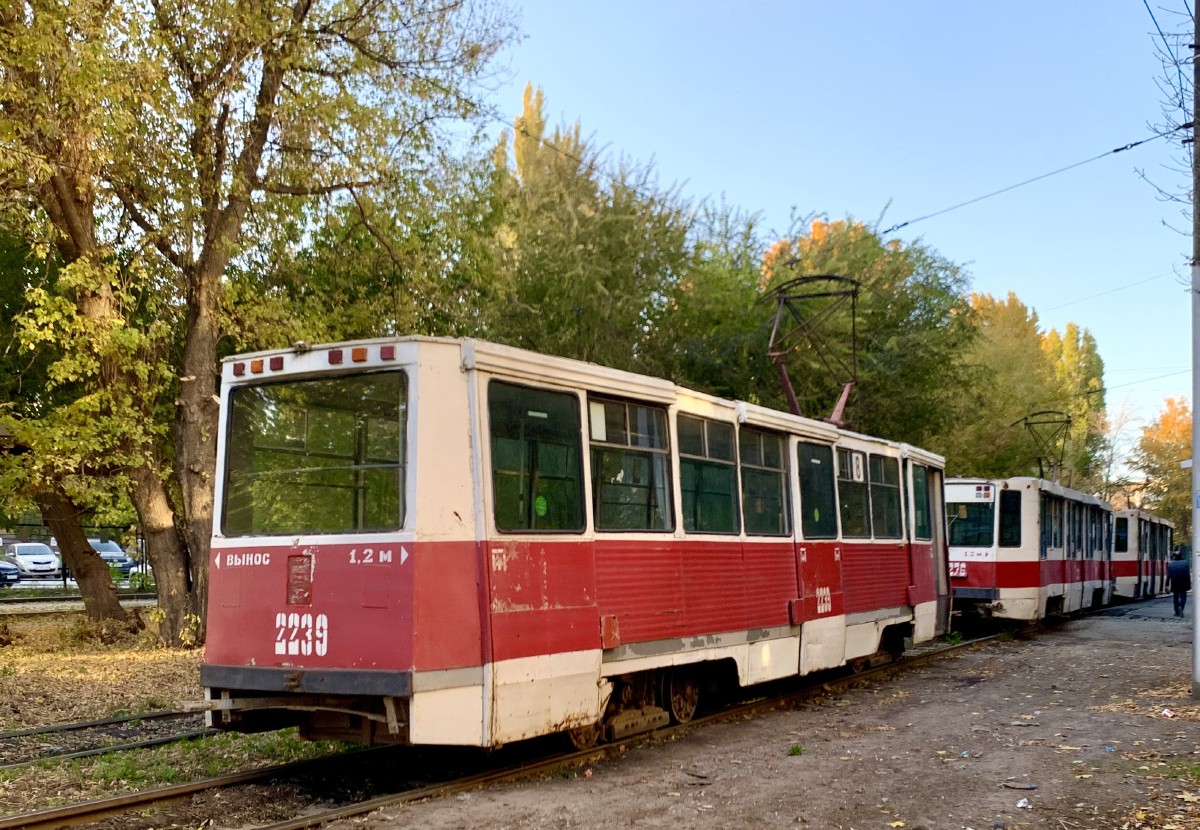 Саратов, 71-605 (КТМ-5М3) № 2239