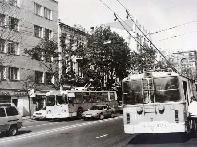 Владивосток, ЗиУ-682Г [Г00] № 213; Владивосток — Исторические фотографии — троллейбус