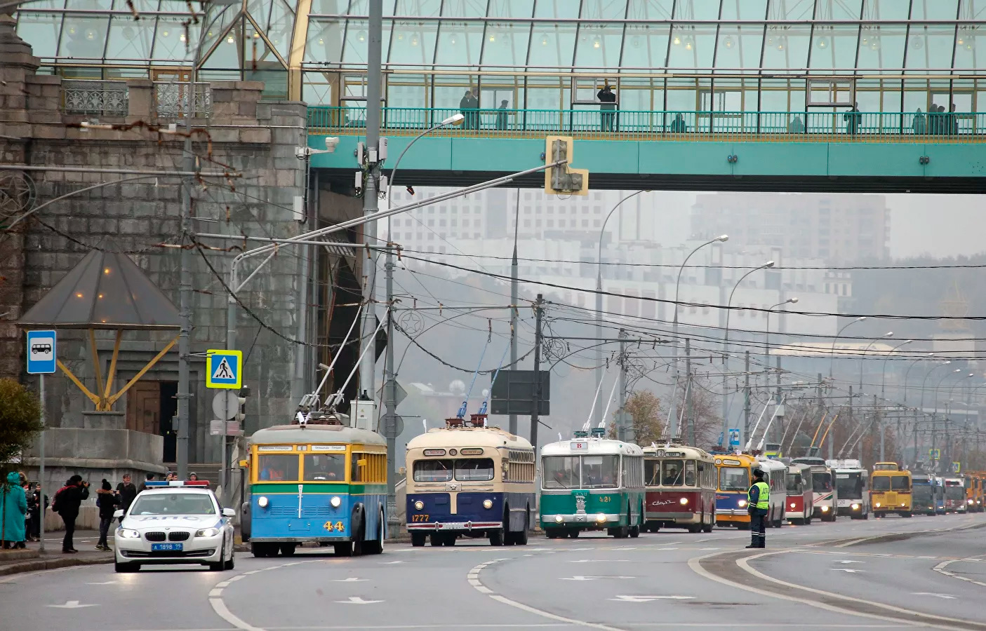 Санкт-Петербург, ЯТБ-1 № 44; Москва, МТБ-82Д № 1777; Москва, СВАРЗ ТБЭС № 421; Москва — Парад к 82-летию троллейбуса 24 октября 2015