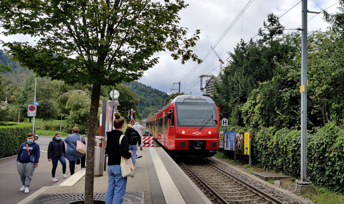 Цюрих — Uetlibergbahn S10 (SZU)