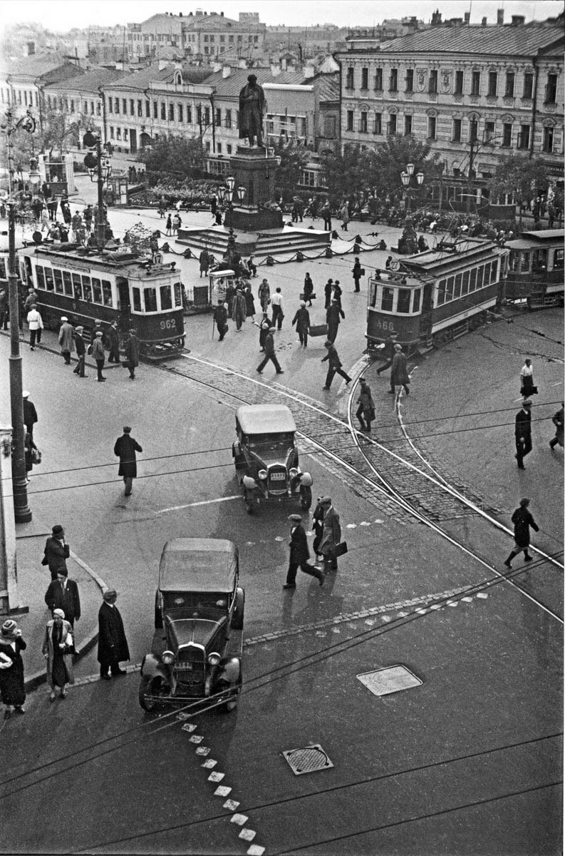 Москва, БФ № 962; Москва, Ф (Балтийский) № 466; Москва — Исторические фотографии — Трамвай и Троллейбус (1921-1945)