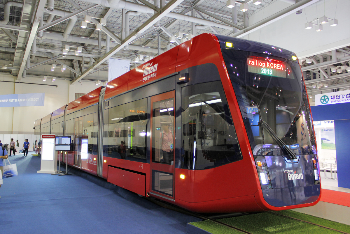 Сеульский регион, Hyundai Rotem Wireless tram № red