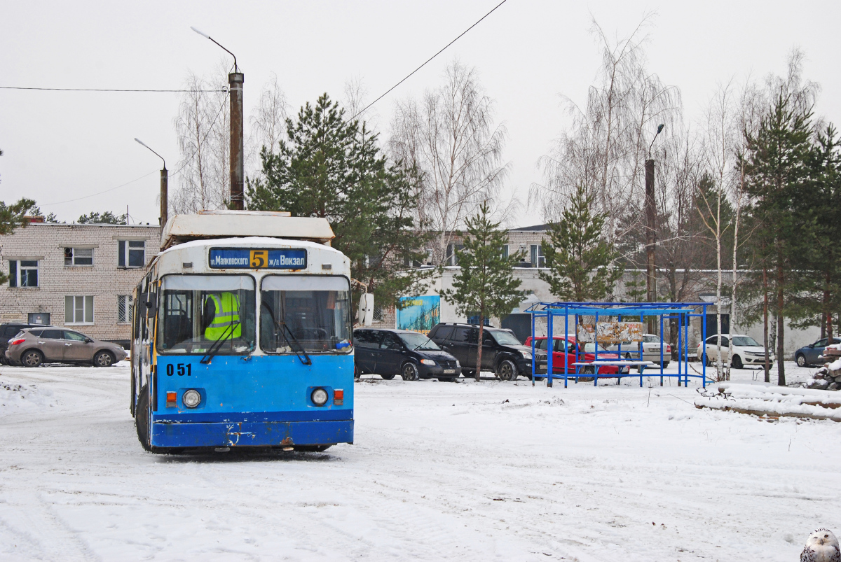 Дзержинск, ЗиУ-682Г [Г00] № 051; Дзержинск — Деятельность Музея городского транспорта; Дзержинск — Перегон троллейбуса ЗиУ-682Г [Г00] № 051 в трамвайное депо для Музея городского транспорта